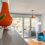 Front Retro Hideaway In Appartamento