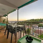 Front Retro Hideaway In Appartamento Salou