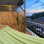 Appartamento Front Retro Hideaway In
