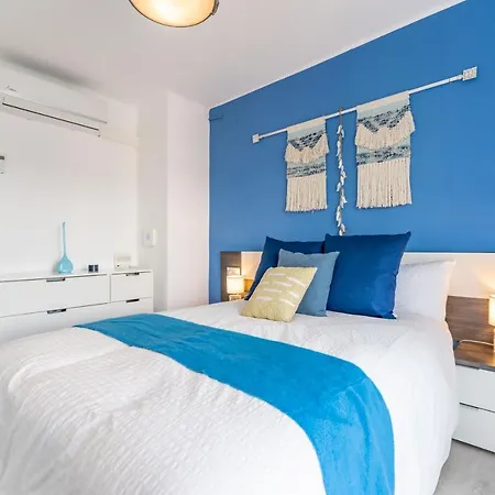 Front Retro Hideaway In Salou