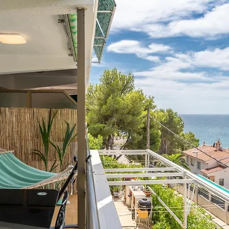 Front Retro Hideaway In * Salou