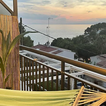 Front Retro Hideaway In * Salou