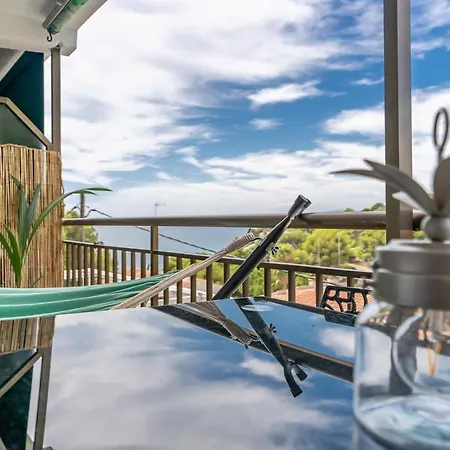 Front Retro Hideaway In Apartment *