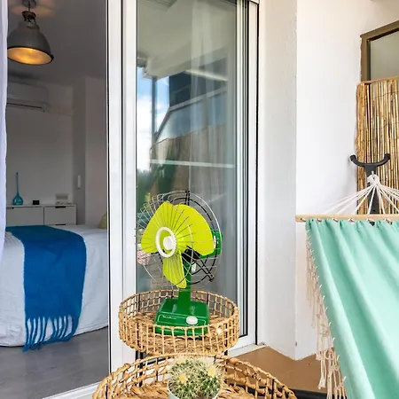 Front Retro Hideaway In Salou