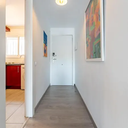 Front Retro Hideaway In Salou