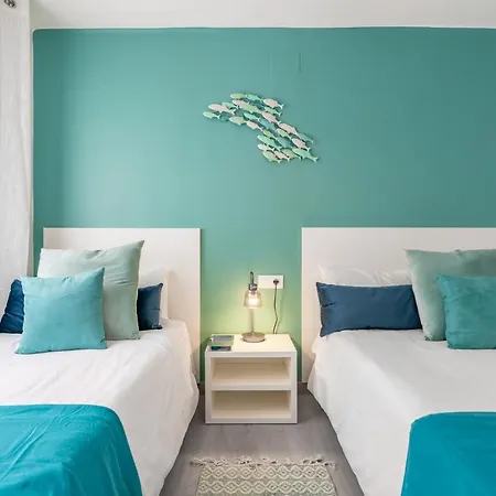 Apartment Front Retro Hideaway In