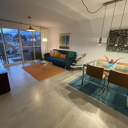 Front Retro Hideaway In Salou