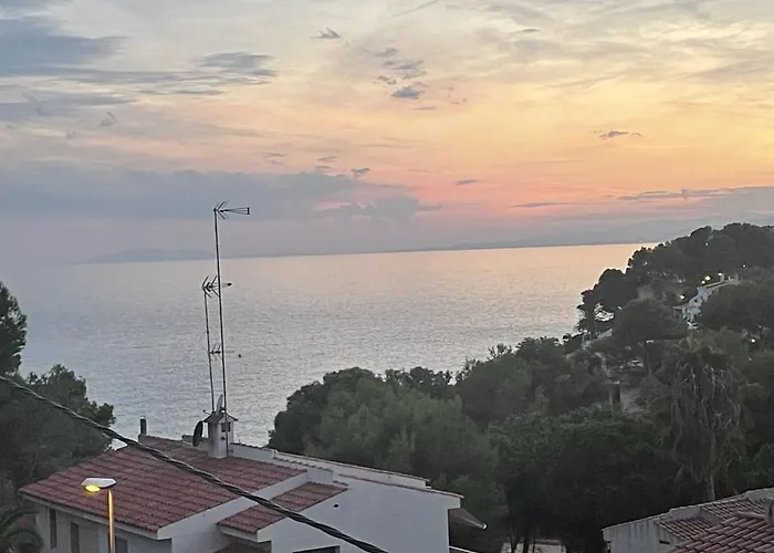 Front Retro Hideaway In *