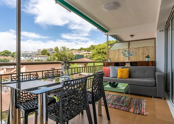 Διαμέρισμα Front Retro Hideaway In