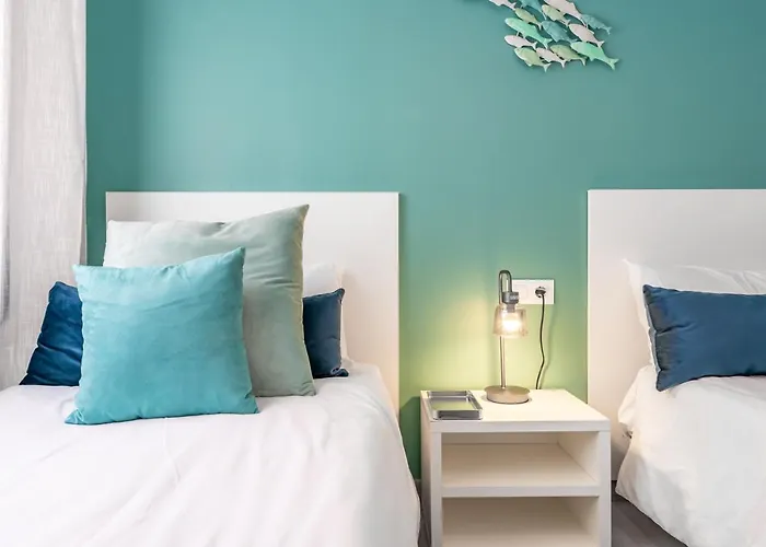 Daire Front Retro Hideaway In