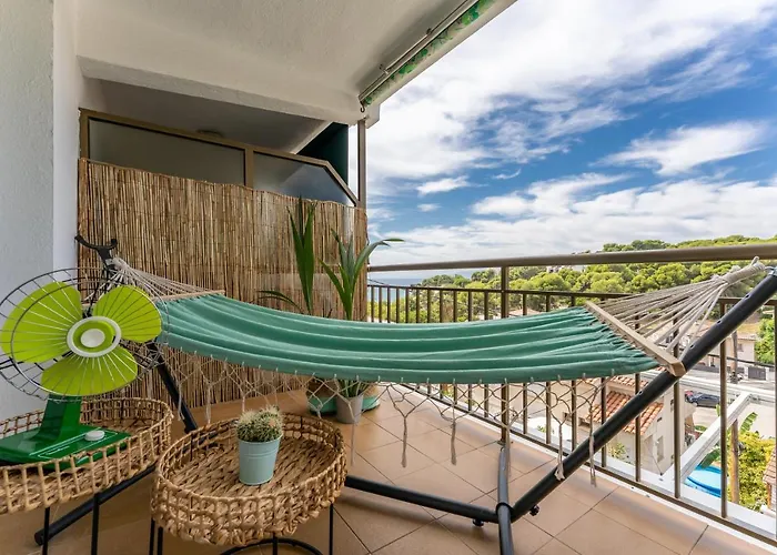 Front Retro Hideaway In * Salou