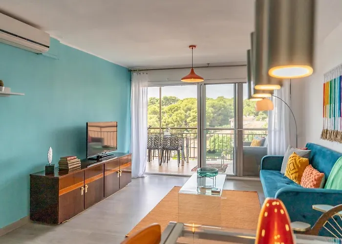 Front Retro Hideaway In Σαλού