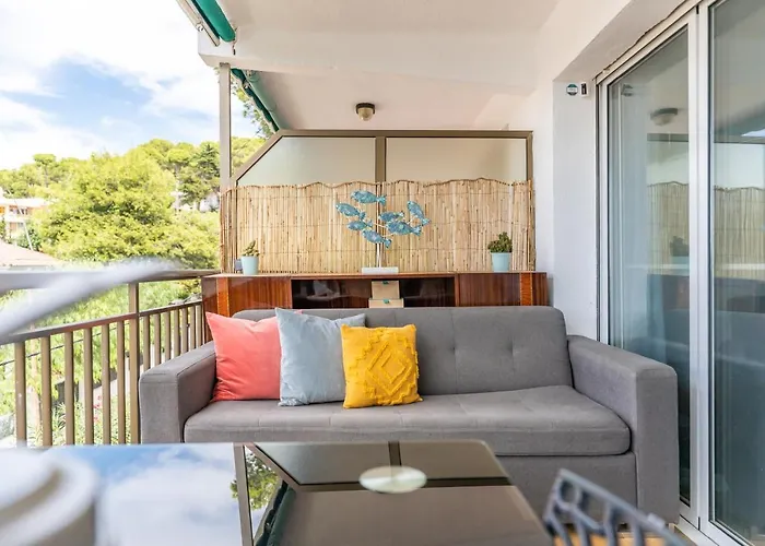Διαμέρισμα Front Retro Hideaway In *