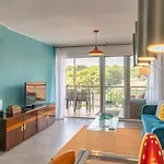 Front Retro Hideaway In Salou